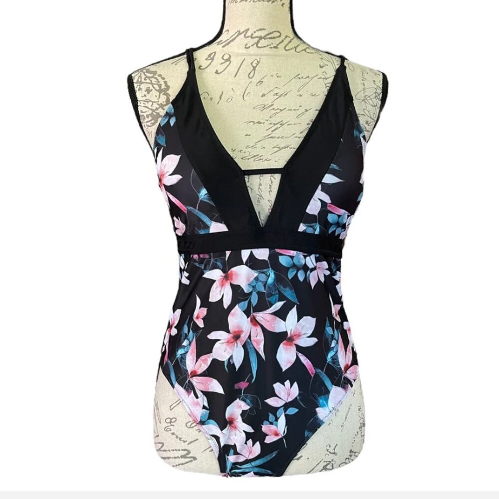 Sporlike NWT Sz XL tropical pink floral print. Swimsuit V neck With Sarong